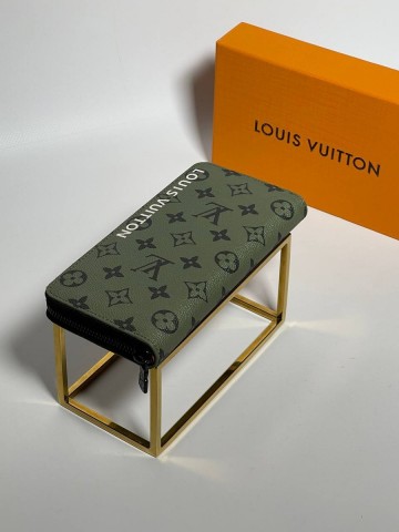 Louis Vuitton кошелек