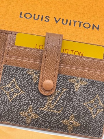 Louis Vuitton картхолдер