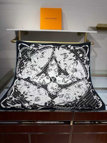 Louis Vuitton платок
