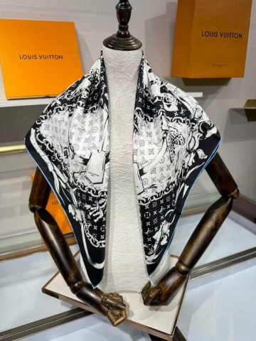 Louis Vuitton платок