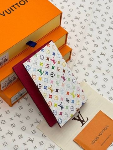 Louis Vuitton обложка на паспорт