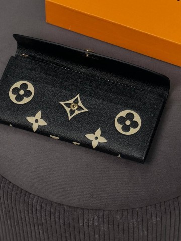 Louis Vuitton кошелек