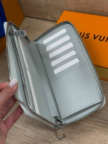 Louis Vuitton кошелек