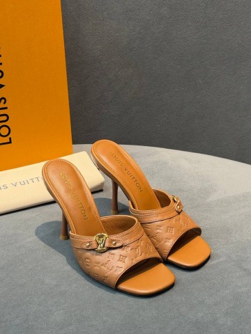 Louis Vuitton сабо