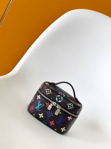 Louis Vuitton косметичка