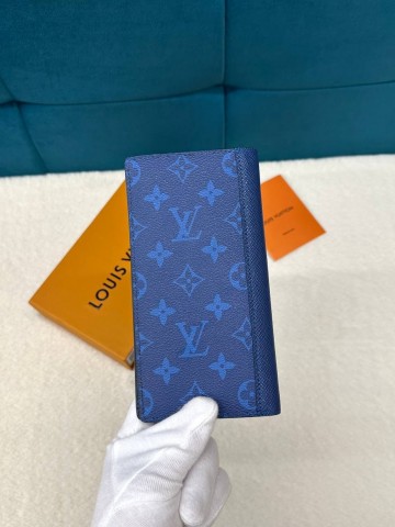 Louis Vuitton кошелек