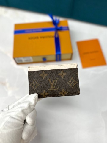 Louis Vuitton картхолдер