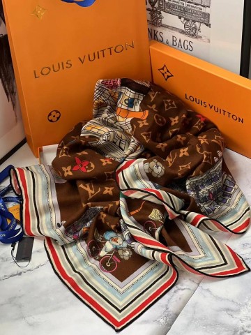 Louis Vuitton палантин