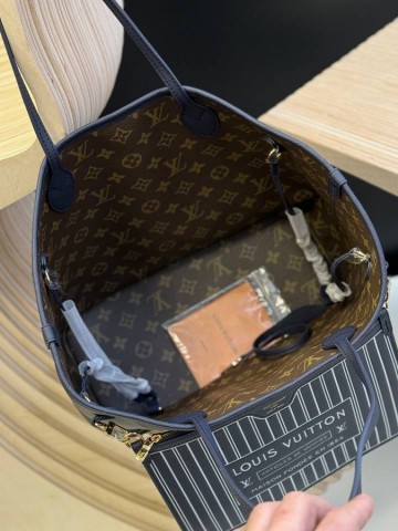 Louis Vuitton Neverfull MM сумка