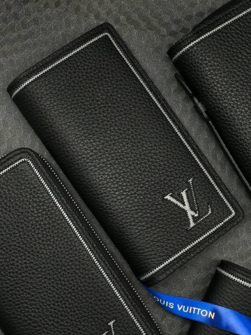 Louis Vuitton кошелек