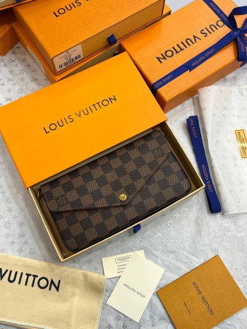 Louis Vuitton клатч