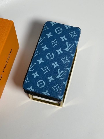 Louis Vuitton кошелек