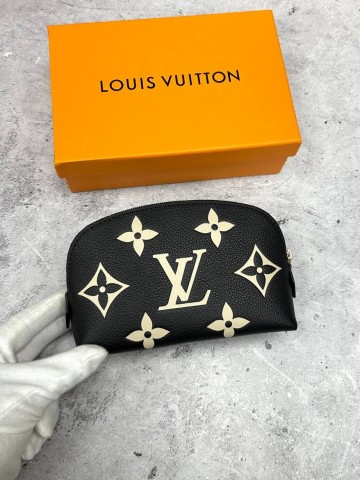 Louis Vuitton косметичка