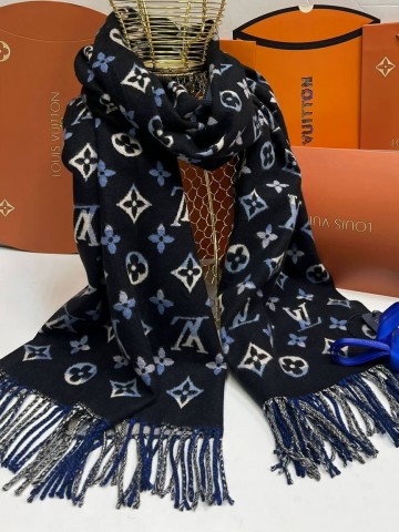 Louis Vuitton палантин