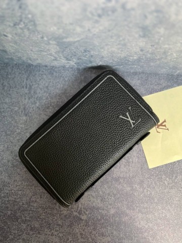 Louis Vuitton кошелек