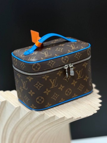Louis Vuitton Nice Mini косметичка