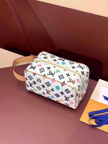 Louis Vuitton косметичка