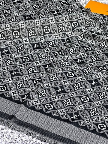 Louis Vuitton палантин