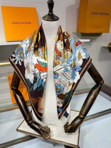 Louis Vuitton платок