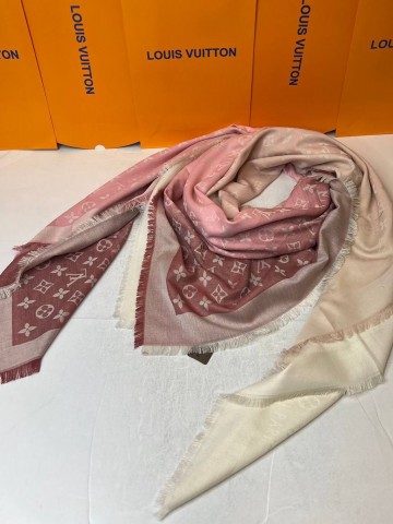 Louis Vuitton платок