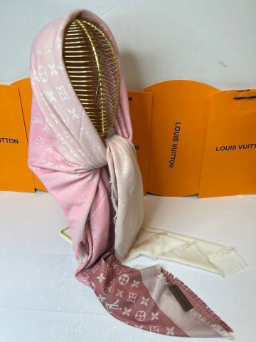 Louis Vuitton платок