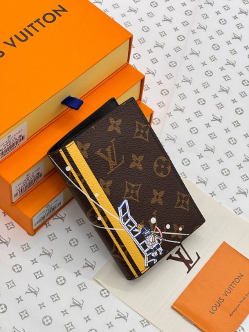 Louis Vuitton обложка на паспорт