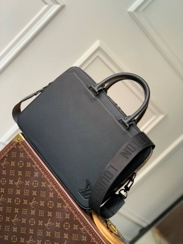 Louis Vuitton портфель