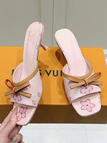 Louis Vuitton сабо