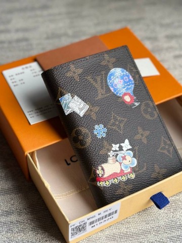 Louis Vuitton обложка на паспорт