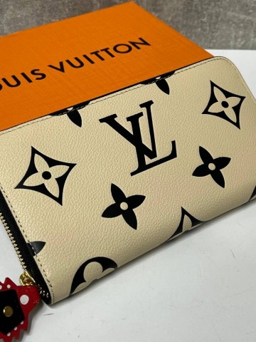 Louis Vuitton кошелек