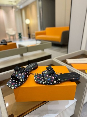 Louis Vuitton TM 6AM Flat Mule шлепанцы