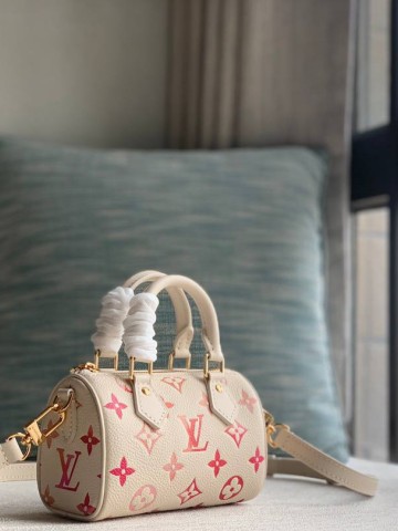 Louis Vuitton Nano Speedy сумка