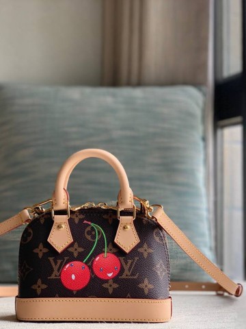 Louis Vuitton TM NANO ALMA сумка