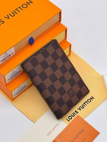 Louis Vuitton обложка на паспорт