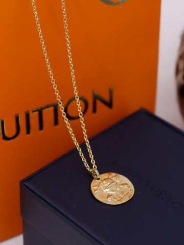 Louis Vuitton кулон