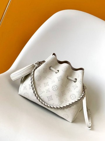 Louis Vuitton Bella сумка