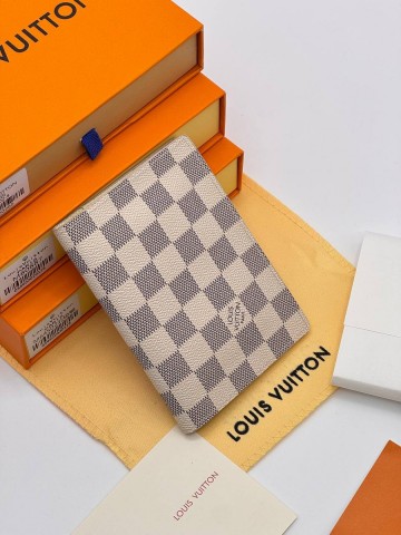 Louis Vuitton обложка на паспорт
