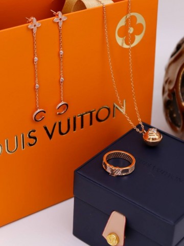Louis Vuitton кольцо