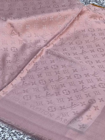 Louis Vuitton палантин