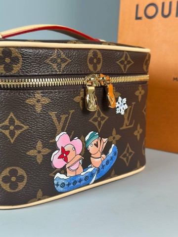 Louis Vuitton Nice Mini косметичка