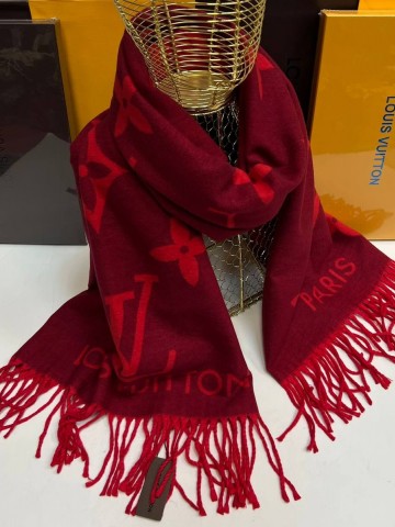 Louis Vuitton палантин