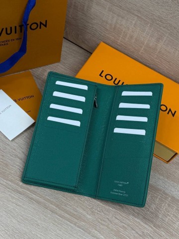 Louis Vuitton кошелек