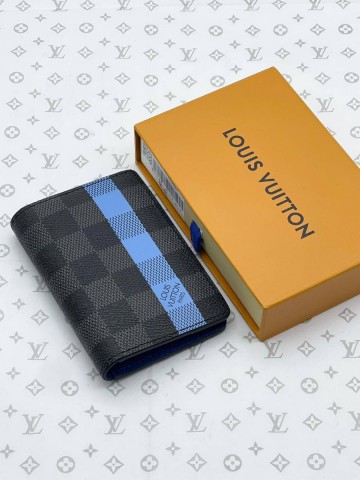Louis Vuitton картхолдер