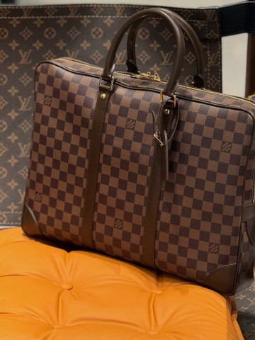 Louis Vuitton портфель