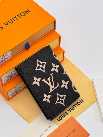 Louis Vuitton обложка на паспорт