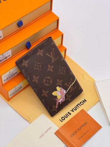 Louis Vuitton обложка на паспорт