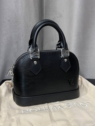 Louis Vuitton Alma BB сумка