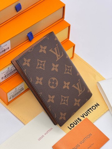 Louis Vuitton обложка на паспорт