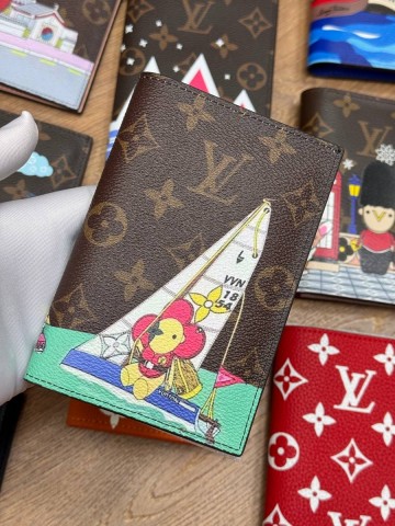 Louis Vuitton обложка на паспорт