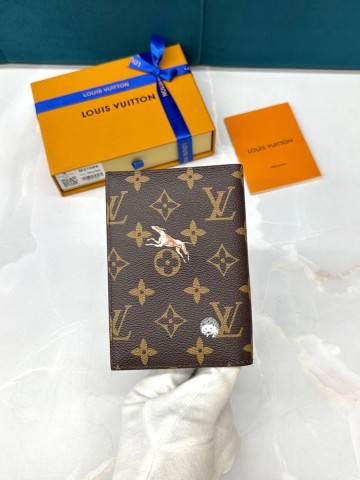 Louis Vuitton обложка на паспорт